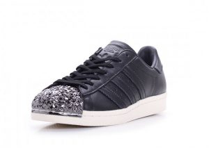 adidas superstar 80s 3d spikes are seen on the adidas superstar NNDVEOL