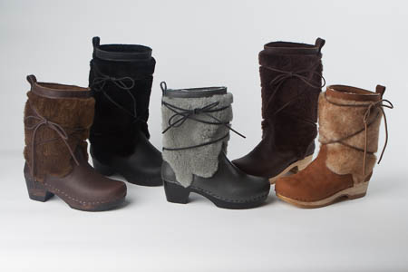 all clog boots are available in: black base, brown base, and natural base  color. LPTWGCY