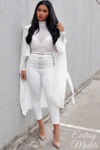 all white jumpsuit:@fashionnova (dc u0027xostefneyu0027 for $$ off) HNZAXRO