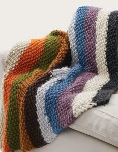 bernat seed stitch blanket - cozy chunky rainbow striped knit blanket -  free pattern DHSNBJS