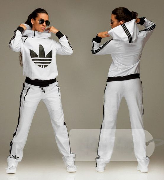 Adidas jumpsuit – equipped with great features!