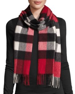 burberryhalf mega check cashmere scarf, parade red BVUBVJC