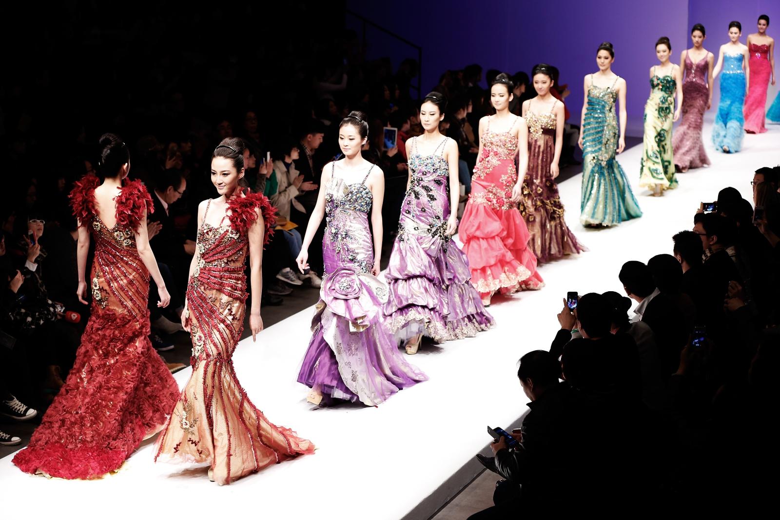 chinese fashion social media as launch pad VPSTZIW