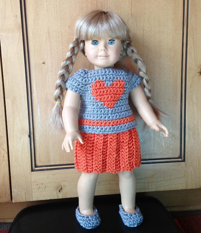 Guide to dressing your doll in crochet doll clothes