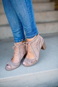 cute shoes the not-so-basic white blouse | the teacher diva FTGKJFG