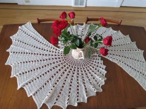 free easy crochet dollies | fractal crochet tablecloth - seamstress erin MTQRZEF