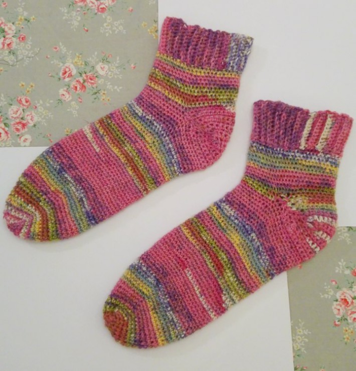 how to crochet socks negative ease 1 ICQIPFB