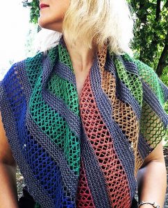 knitted shawl free knitting pattern for playground shawl PVSAEJB