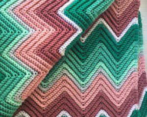 large vintage 70s hand crocheted afghan blanket rippled chevron pink, green  white rose retro ELYWTQU