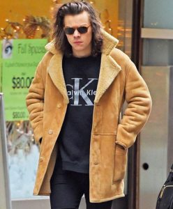 menu0027s tan shearling coat (worn by harry styles) KZQPFCK