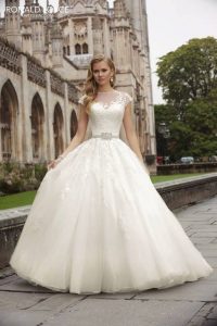 modest wedding dresses with pretty details ZSVGYWT