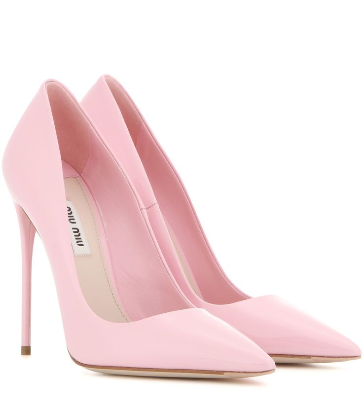 light pink heels closed toe