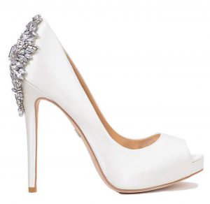 white wedding shoes kiara by badgley mischka in diamond white KAICGMC