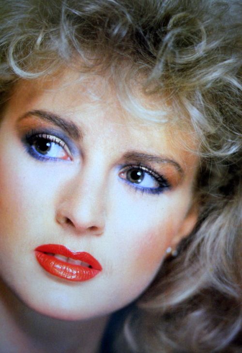 week8- 1980s makeup A little subtler than other 80s makeup looks