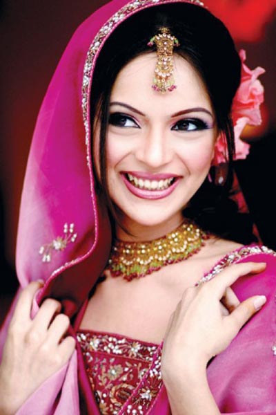 Bridal Makeup Tips for a Glowing Bride | Indian Make up Bridal Tips