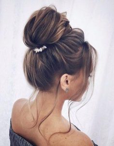 Bun Hairstyles: 9 Top Knots For Every Hair Type u2013 Luxy Hair