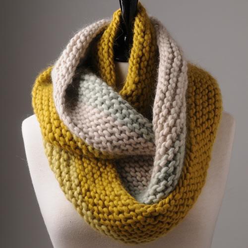 Luxurious but Simple Cowl [Knitting Pattern] | Tangled Yarn UK