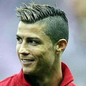 Cristiano Ronaldo Haircut | Men's Hairstyles + Haircuts 2019