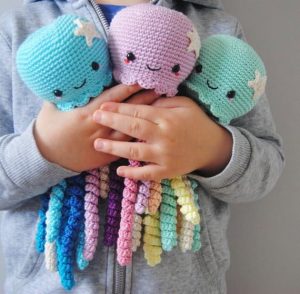 15 CUTE ANIMAL CROCHET TOY PATTERNS - Hello Wonderful