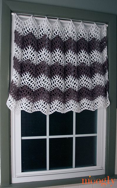 10 Free #Crochet Curtain Patterns - Collection by Moogly! | crochet