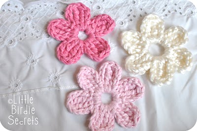 25+ free easy crochet flowers patterns