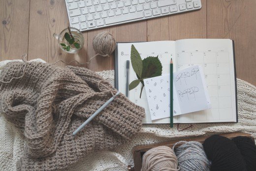 12 Easy Crochet Headband Ideas and Free Patterns | FeltMagnet