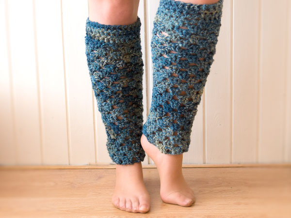 32 Free Patterns to Make Crochet Leg Warmers | Guide Patterns
