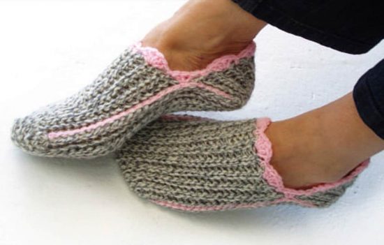 Our Favorite Crochet Slippers Collection | The WHOot