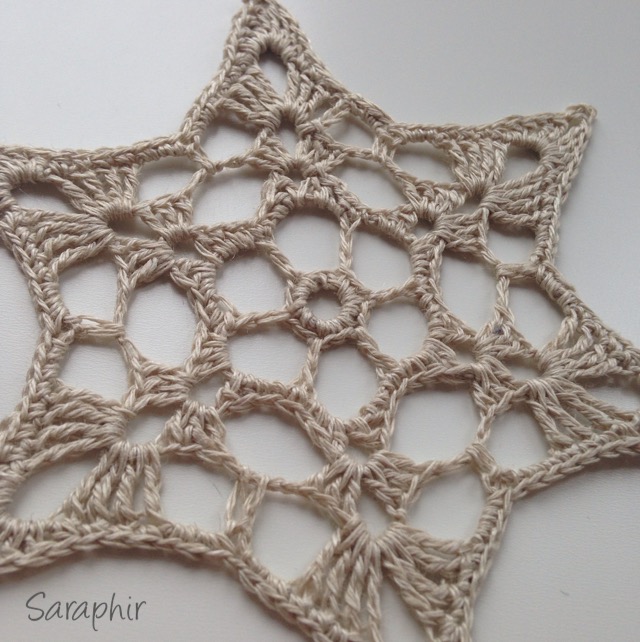 Crochet Lace Star - Free Christmas Pattern by Saraphir