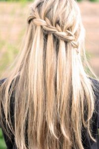 Eight Super Easy Hairstyles for Dirty Hair