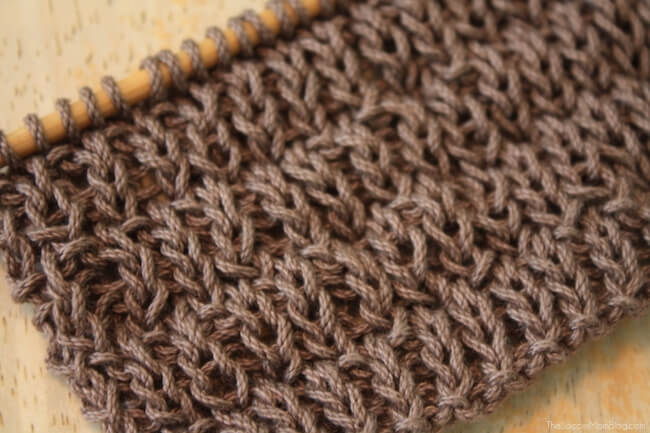 Super Easy Knitted Dishcloth (with Free Pattern) - The Soccer Mom Blog