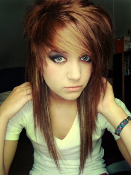 Emo Hairstyles for Girls - Latest Popular Emo Girls' Haircuts