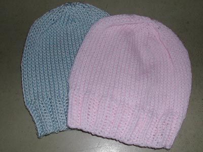 FREE - great newborn hat, pattern for worsted weight/US 6 needles OR