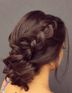 21 Popular Homecoming Hairstyles That'll Steal the Night | StayGlam