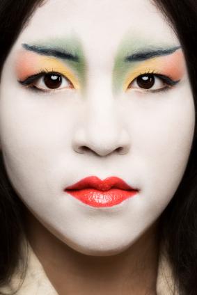 Traditional Japanese Makeup | LoveToKnow