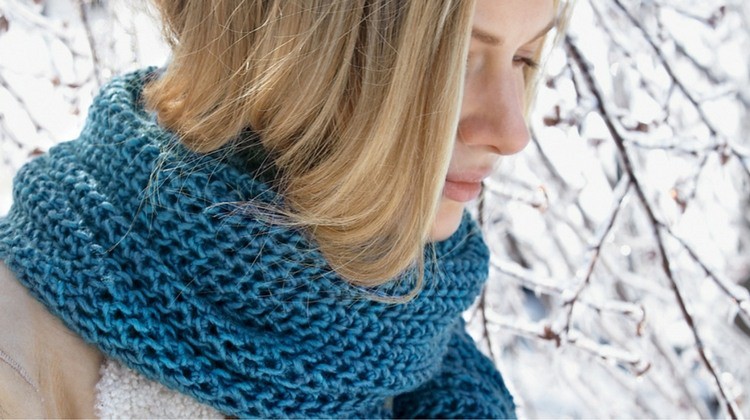 17 Knitted Scarves For Cold Weather | Sewing Project