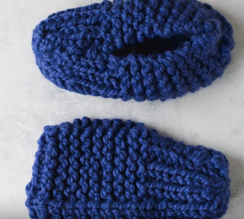 Grandma's Simple Knit Slippers (Printable PDF) | AllFreeKnitting.com