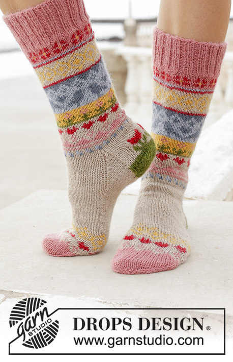 Enchanted Socks / DROPS 189-23 - Free knitting patterns by DROPS Design