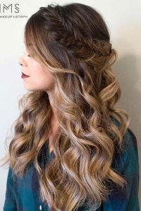 25 Easy and Cute Hairstyles for Curly Hair - Southern Living