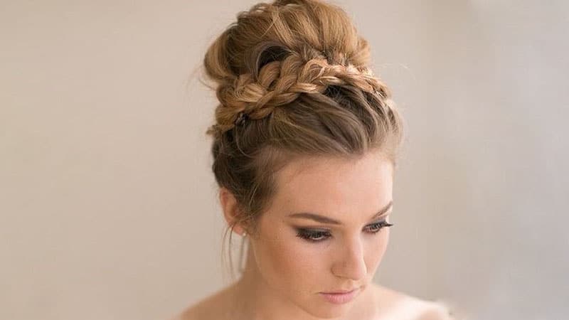 30 Stunning Prom Hairstyles for Long Hair - The Trend Spotter
