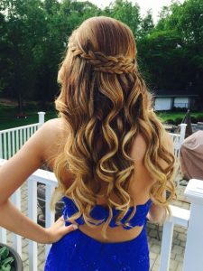 22 Perfect Prom Hairstyles For A Head Turning Effect In The Party