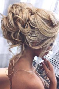 65 Stunning Prom Hairstyles For Long Hair For 2019