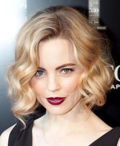 20 Best Short Wavy Haircuts for Women - PoPular Haircuts