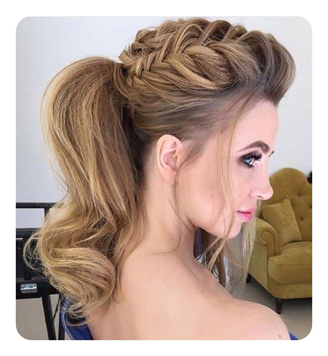 71 Unique Bridesmaid Hairstyles For the Big Day