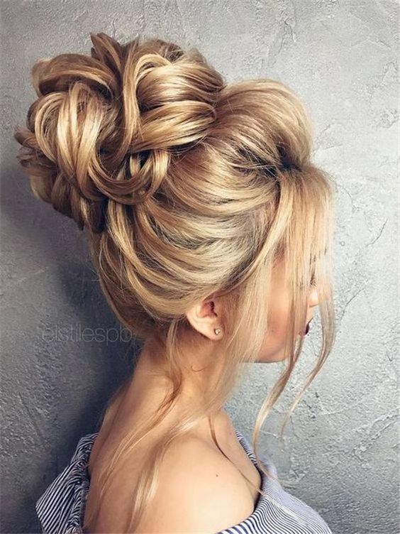 Messy buns for long hair, Cute ideas of messy updos for long hair