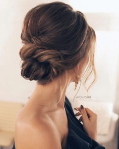 17 Trendy and Chic Updos for Medium Length Hair - Highpe