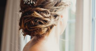 What Your Wedding Hairstyle Says About You | Martha Stewart Weddings